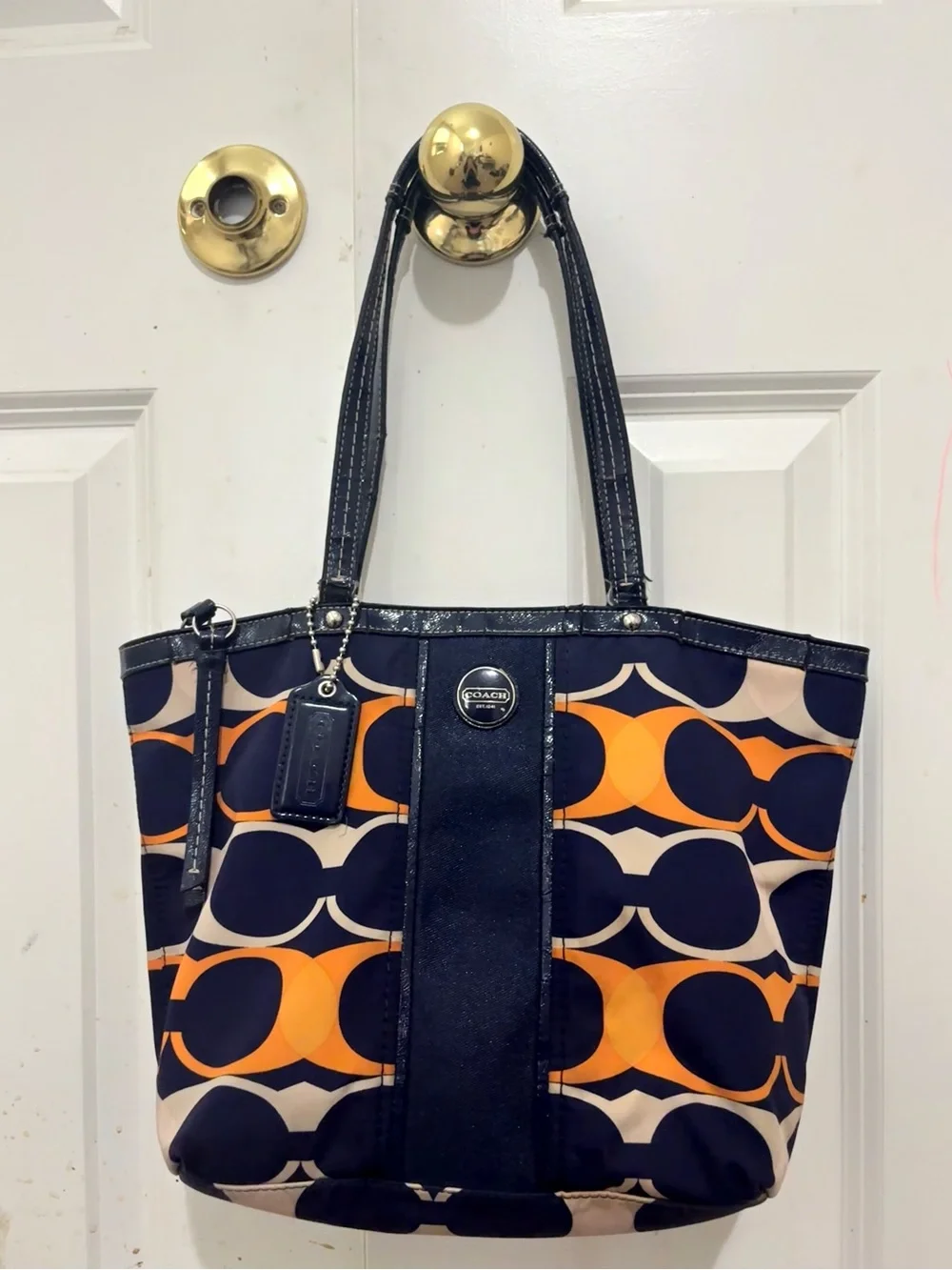 Coach tote bold